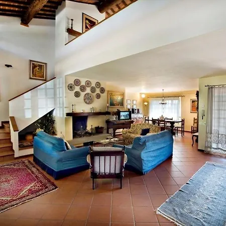 Torricella Sleeps 8 Pool Wifi *